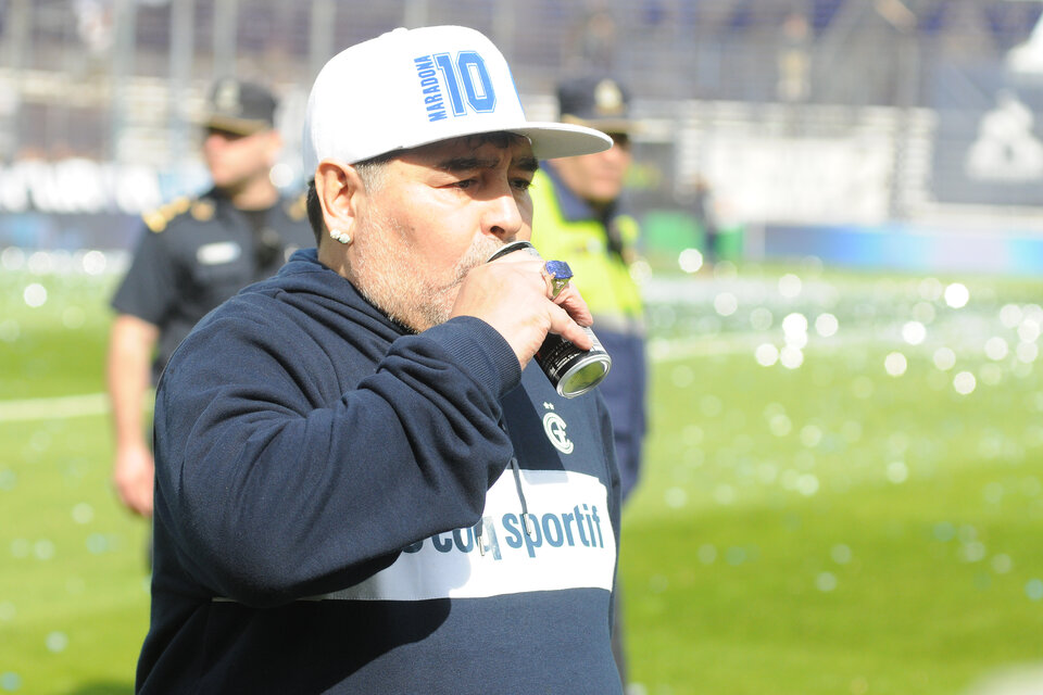 Maradona presentó la renuncia en Gimnasia y Esgrima La Plata. (Fuente: Julio Martín Mancini)