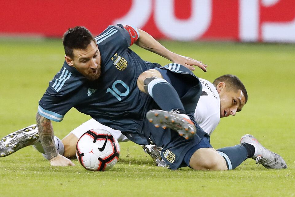 Messi mostró mucho espíritu de sacrificio en los dos partidos de la gira. (Fuente: EFE)
