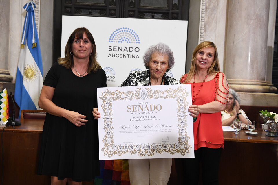 Lita Boitano recibió la mención de honor Juana Azurduy (Fuente: Télam)