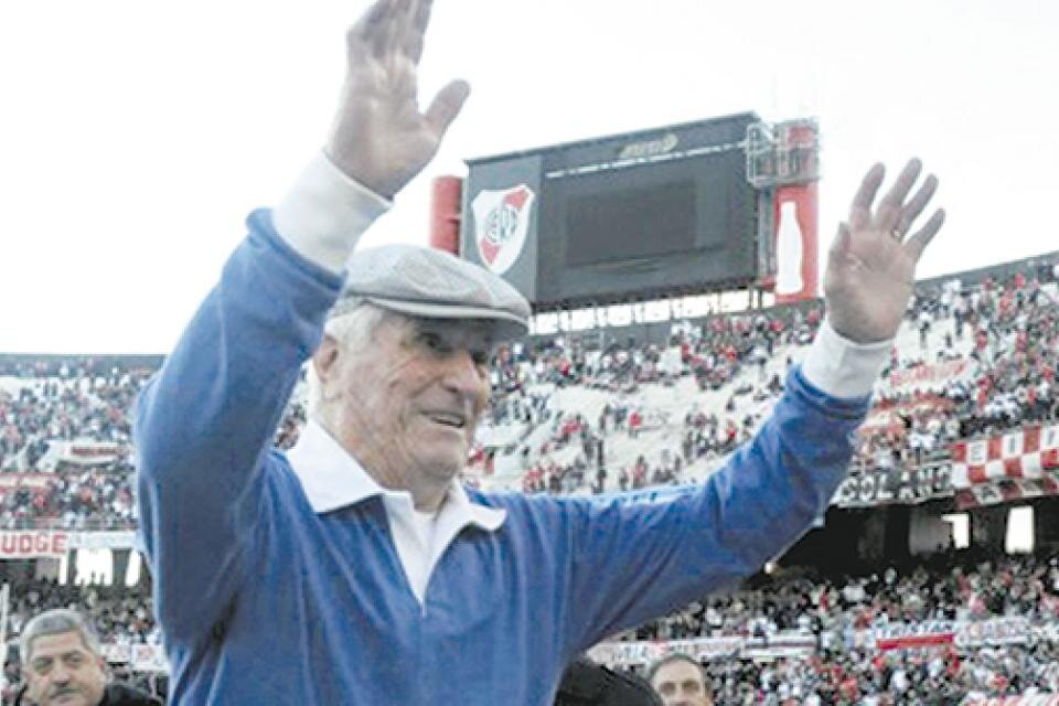 Amadeo Carrizo, debutó en Primera en 1945.