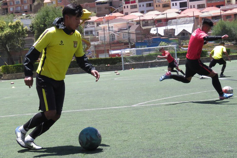 El fútbol y la “normalidad” en Bolivia (Fuente: Prensa The Strongest)