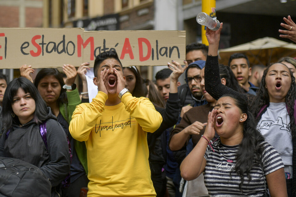 Vigilia por Dilan Cruz en Bogotá. Su familia pidió prudencia. (Fuente: AFP)