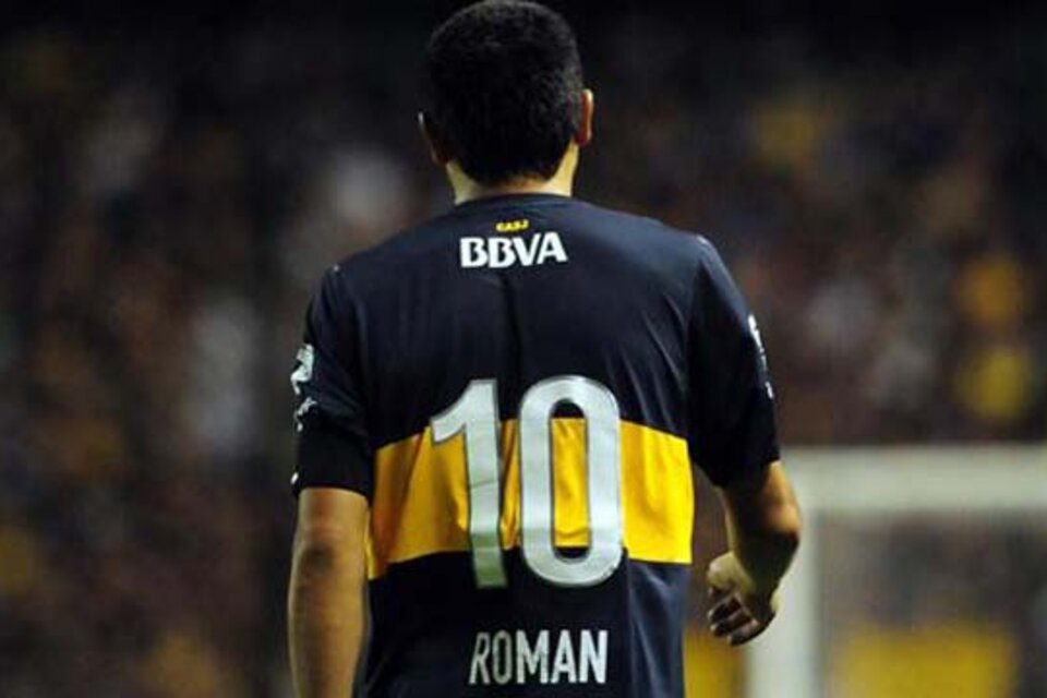 La camiseta de la polémica: con la 10 de Román no se podrá votar en las elecciones de Boca. (Fuente: Télam)
