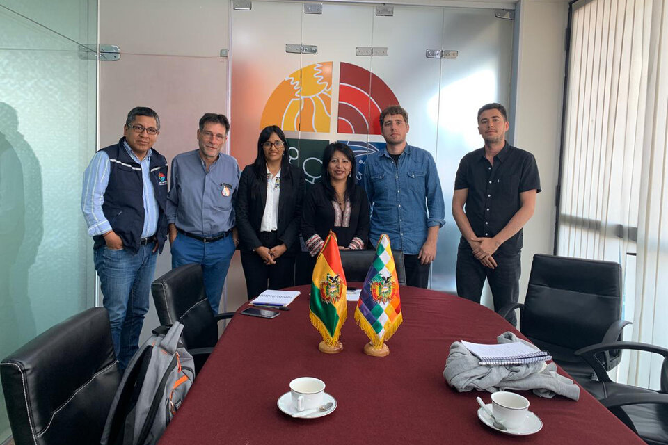 Olveira se reunió con la defensora del Pueblo boliviana, Nadia Cruz Tarifa.