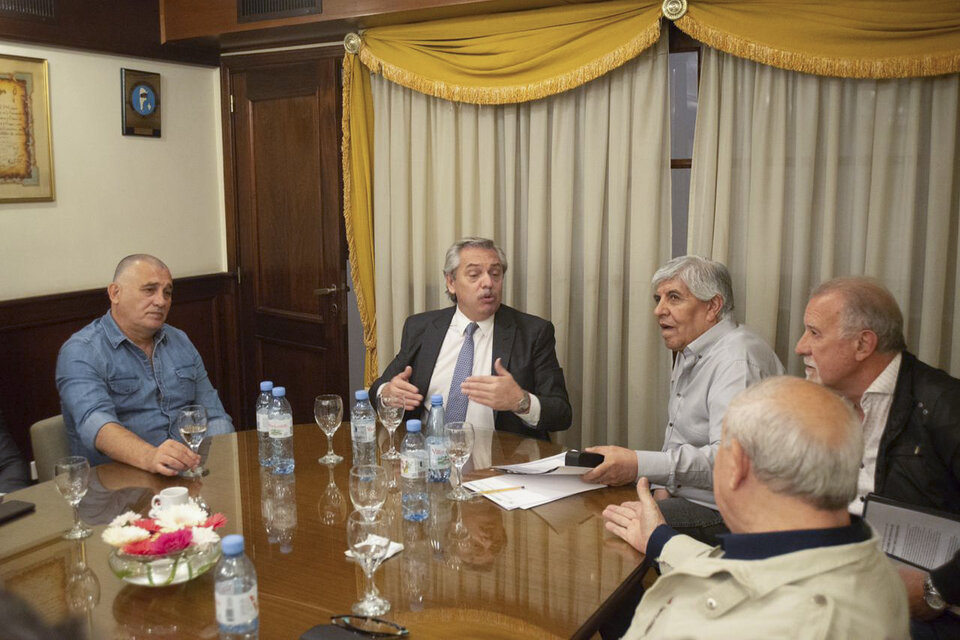 Alberto Fernández se reunió con Hugo Moyano en Camioneros.