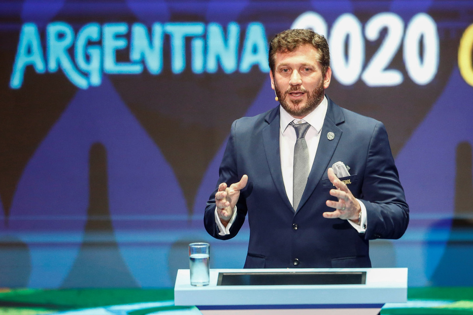 Resultado de imagen para FERNANDEZ RECIBIÓ A LA PLANA MAYOR DE LA CONMEBOL