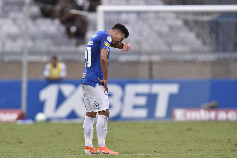 El delantero de Cruzeiro Marquinhos Gabriel, desolado. (Fuente: AFP)