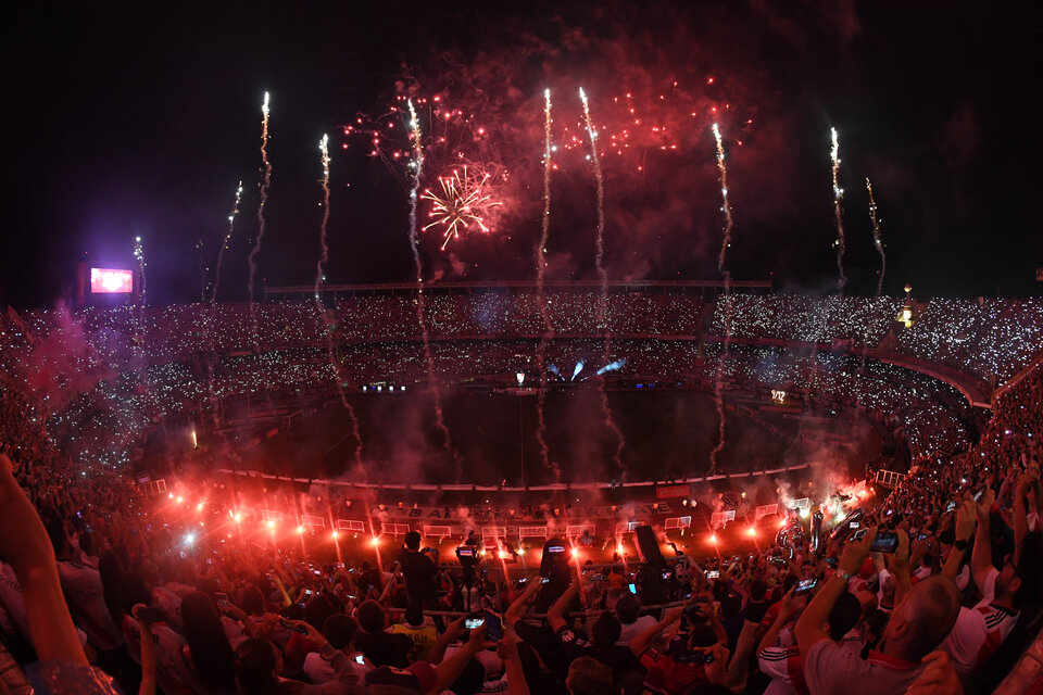 River Y Un Recuerdo Imborrable | Los Hinchas Celebraron El Aniversario ...