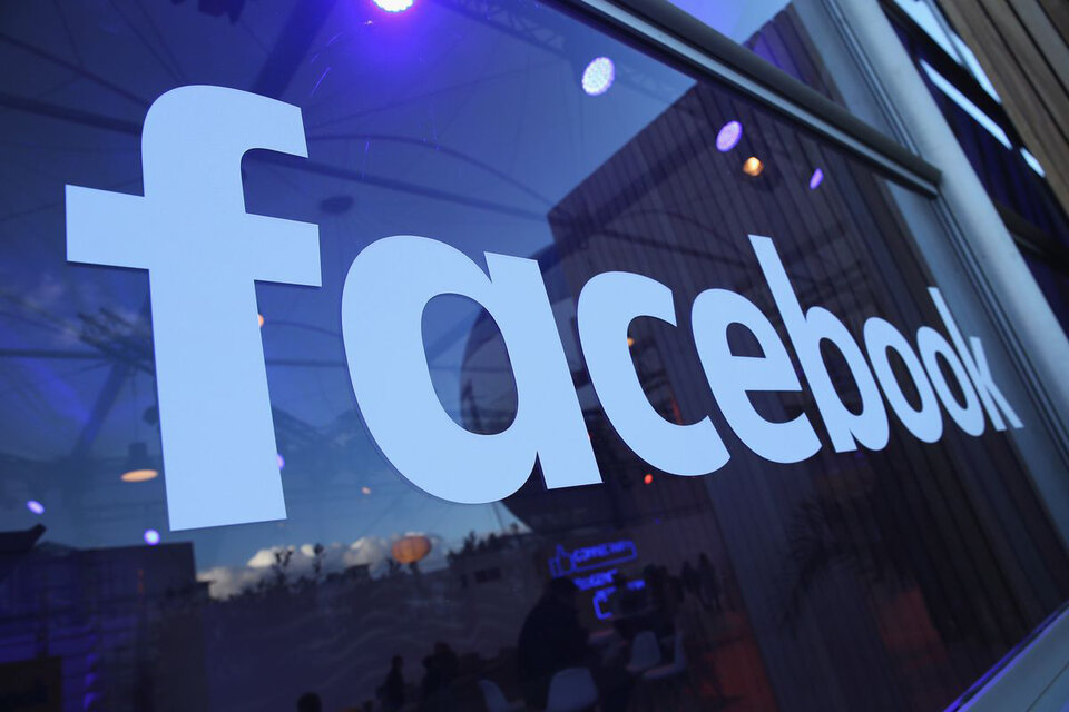 Facebook informó que pudo detener la operación gracias a sus sistemas de rastreo automático.