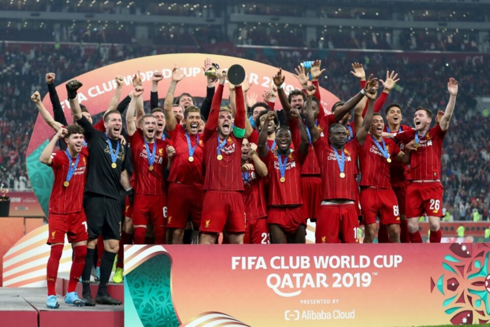 El mesurado festejo del Liverpool, para un título que no desvela a los europeos. (Fuente: AFP)