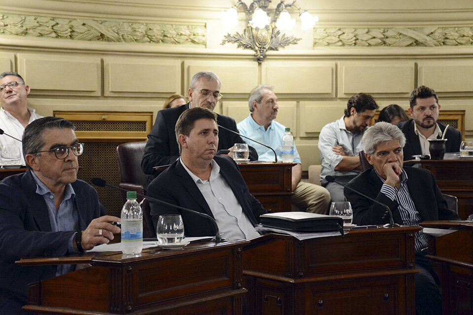 Traferri, Pirola y Baucero, tres de los senadores que finalmente votaron a favor. 
