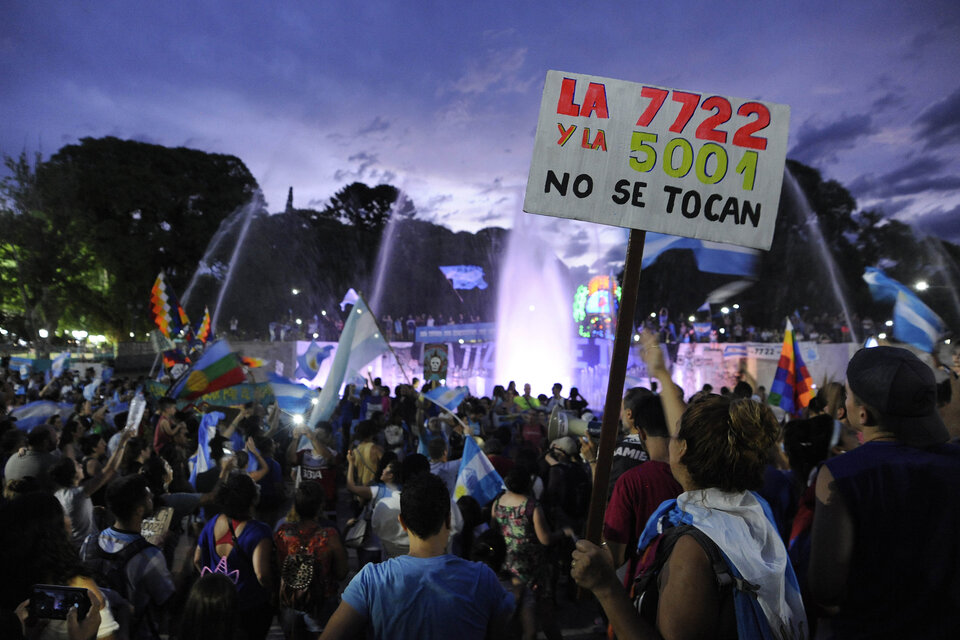 "El conflicto por el intento de reforma de la la ley 7722 en Mendoza debería verse como una oportunidad para el cambio", propone Anabel Marin. (Fuente: AFP)