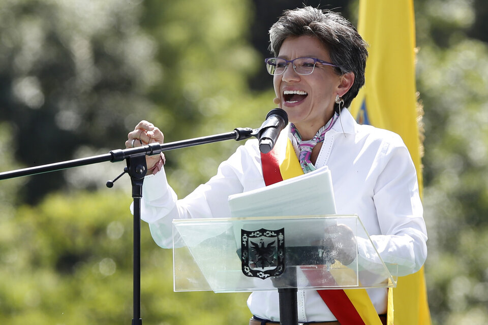Claudia López, primera alcaldesa de Bogotá: mujer, de izquierda, ecologista, lgtbi (Fuente: EFE)