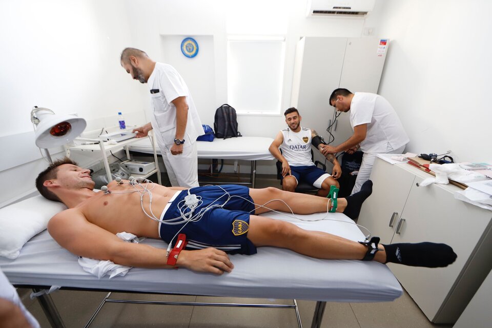 Franco Soldano y Eduardo Salvio se someten a los estudios médicos previos a la pretemporada. (Fuente: Prensa Boca Juniors)