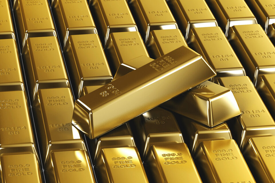 La onza de oro llegó a 1568 dólares, su mayor nivel en siete años.