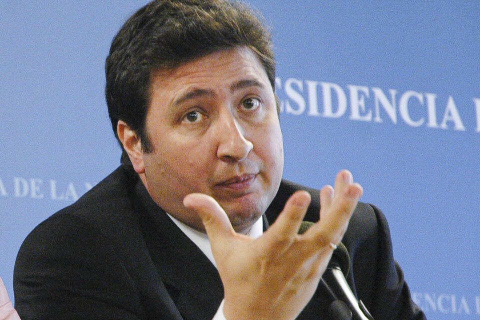 "La situación social está agarrada con alfileres, está muy complicada", dijo Arroyo.