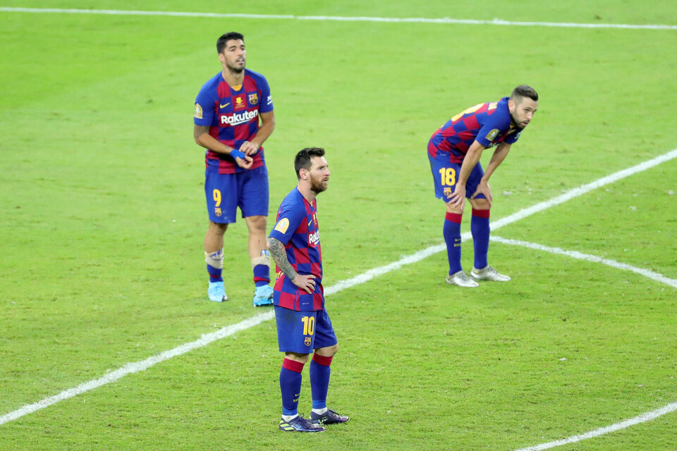 Los jugadores de Barcelona no encuentran explicación a la derrota. (Fuente: EFE)