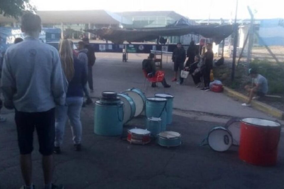 Sigue el paro de maleteros en la terminal de Mar del Plata