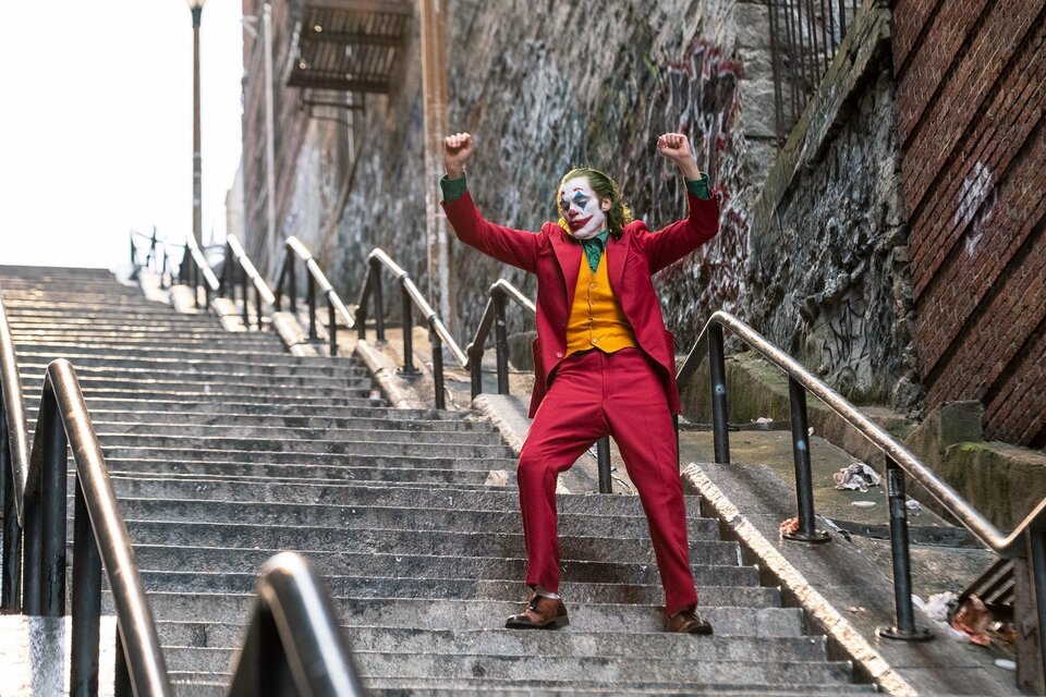 Con 11 nominaciones para los Oscar a cuestas, The Joker llegará mañana a la plataforma de streaming Claro Video.