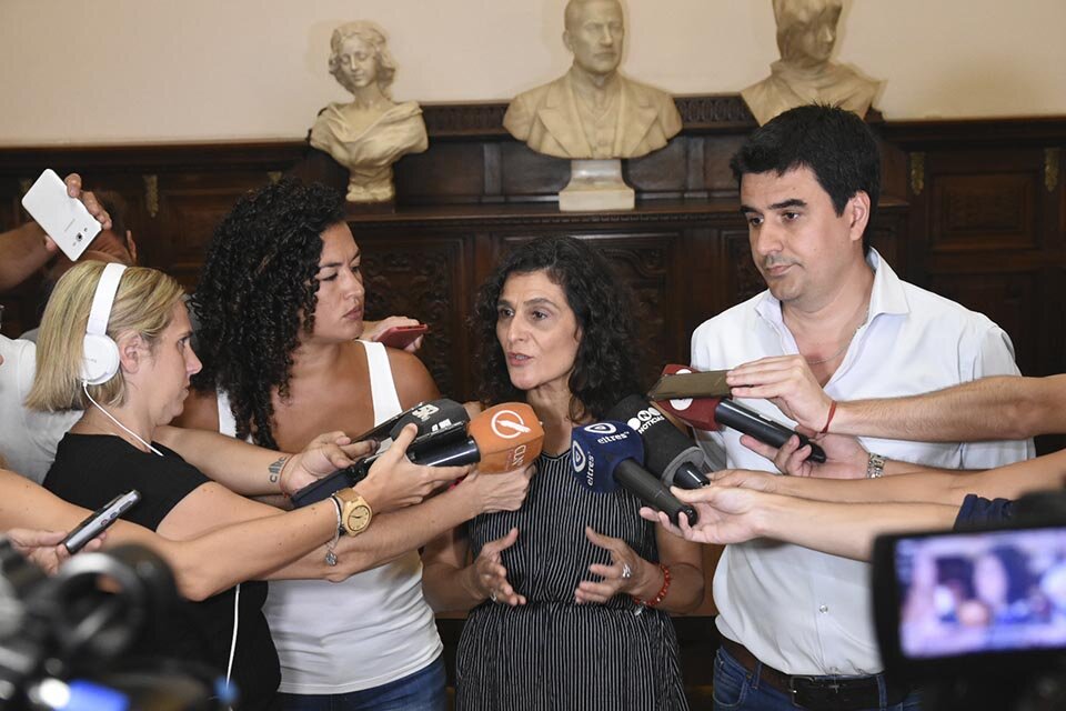 Los concejales Alejandra Gómez Sáenz, Norma López y Eduardo Toniolli. (Fuente: Prensa Concejo Municipal)