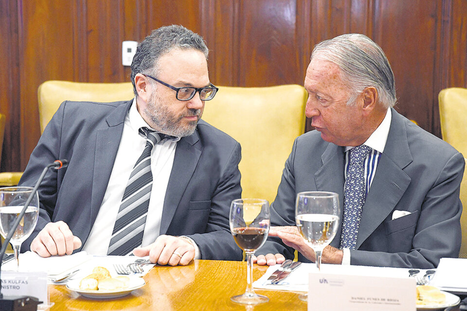 El ministro Matías Kulfas y el abogado y representante de las empresas de alimentos Daniel Funes de Rioja  (Fuente: Télam)