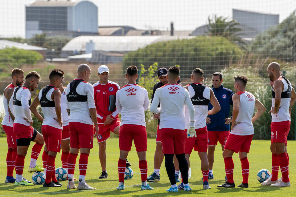 Ultimo entrenamiento de Argentinos Juniors antes de viajar a Santa Fe. (Fuente: Prensa Argentinos)