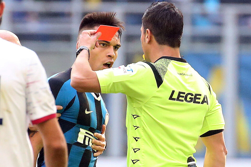 El goleador del Inter, Lautaro Martínez, vio la roja por primera vez en el Calcio. (Fuente: EFE)