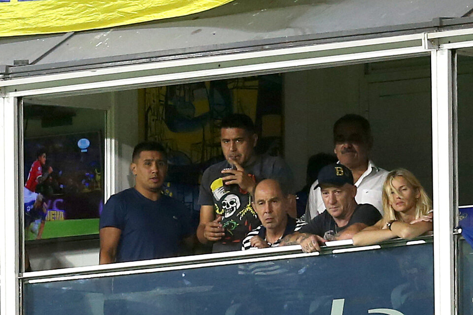 Riquelme invitó a Bochini, y los dos vieron juntos el clásico en un palco. (Fuente: Fotobaires)