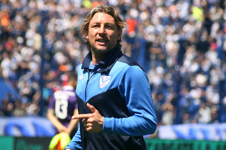 Gabriel Heinze, DT de Vélez.