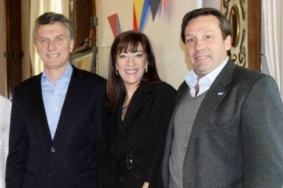 El modelo lo toma del Partido Popular español, a cuyo ex presidente José María Aznar han reverenciado por años e invitado a dar conferencias en la Argentina.
