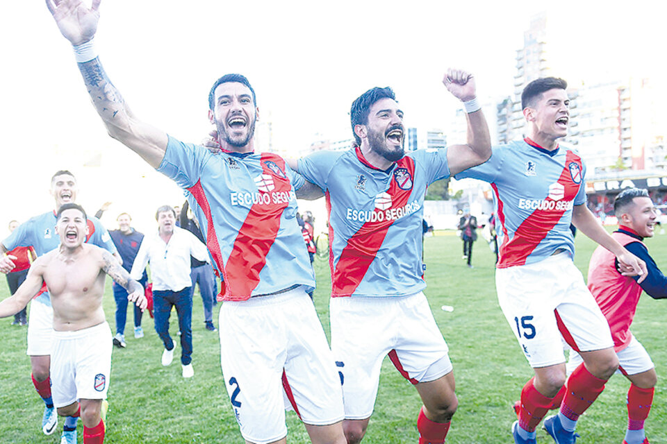 Cambios En La Primera B Nacional | Se Jugará En Dos Grupos Y ...