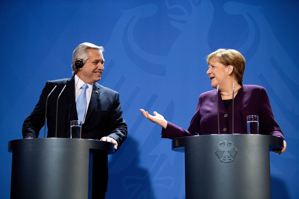 El Presidente argentino y la Canciller alemana. (Fuente: EFE)