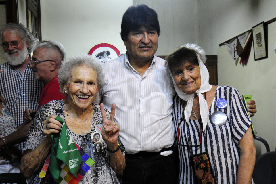 Lita Boitano, Evo Morales y Taty Almeida.  (Fuente: Alejandro Leiva)