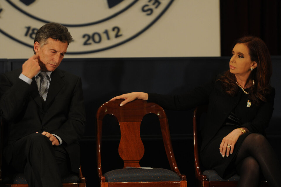 En 2012, Mauricio Macri y CFK en la Bolsa de Comercio  (Fuente: Pablo Piovano)