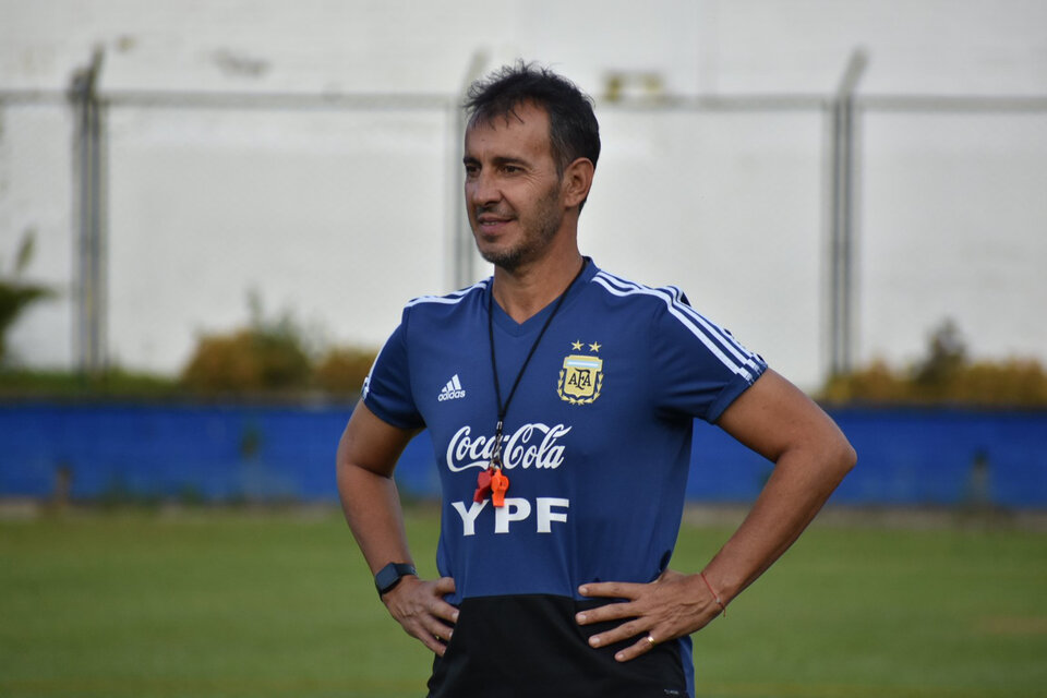 Fernando Batista, entrenador de la Sub 23. (Fuente: Prensa AFA)