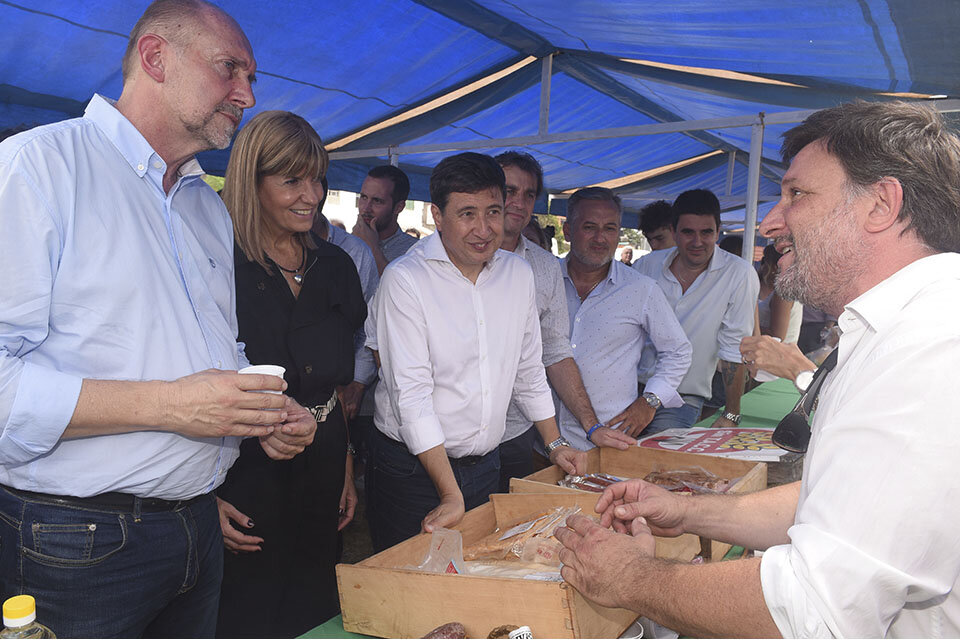 Las autoridades visitaron un mercado en Empalme Graneros.  (Fuente: Sebastián Granata)