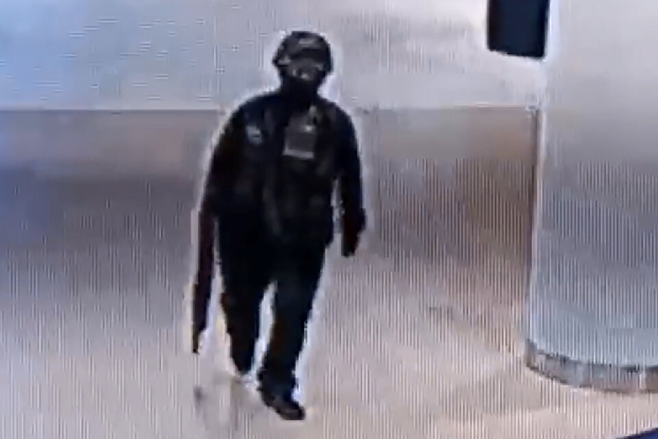 Imagen del atacante capturada por las cámaras de seguridad del centro comercial.
