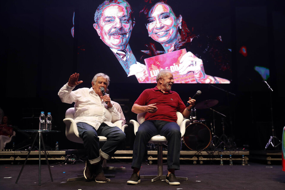 Mujica y Lula en la celebración de los 40 años del PT.  (Fuente: EFE)