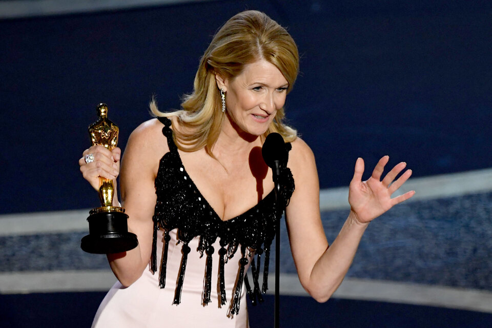 Laura Dern ganó el Premio Oscar a mejor actriz de reparto
