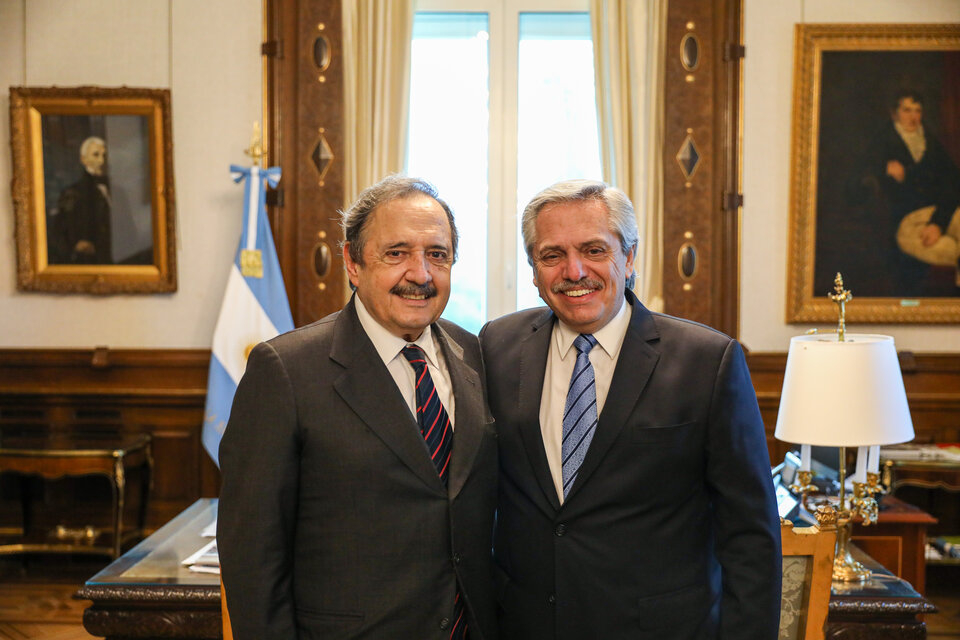 Ricardo Alfonsín y Alberto Fernández en el despacho presidencial.