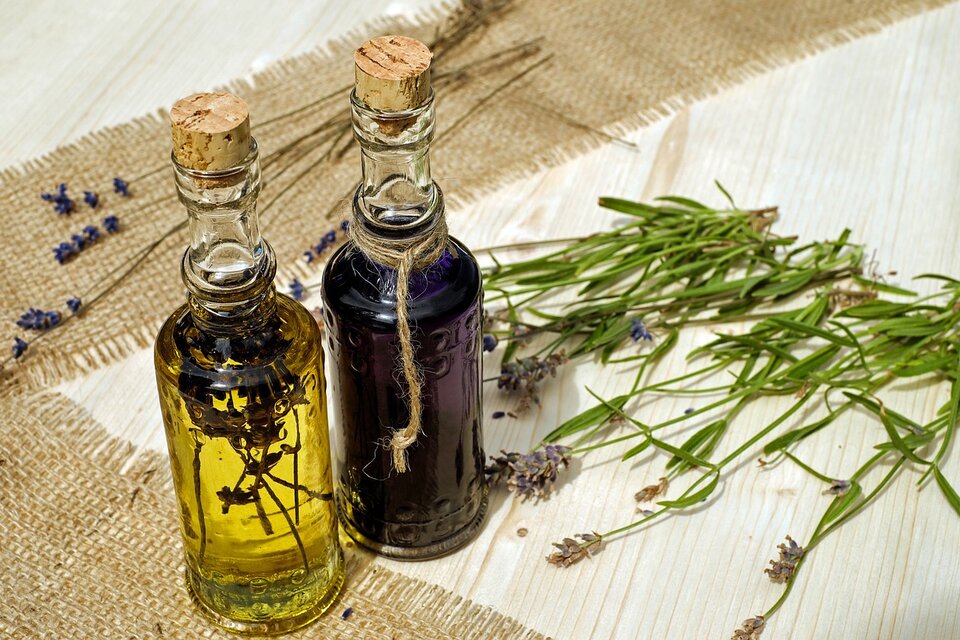 La ANMAT prohibió el aceite de oliva Sabores de Arauco porque está falsamente rotulado y carece de la información correspondiente.