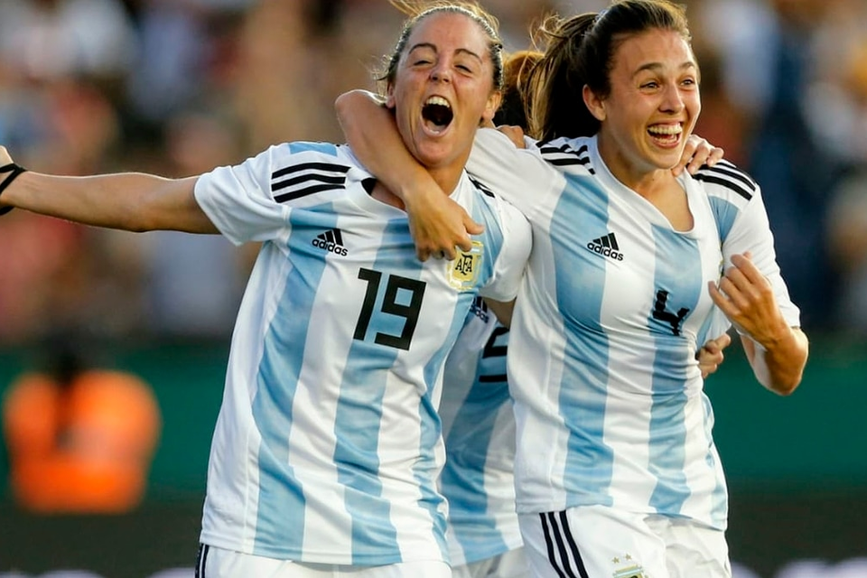 Festejo del seleccionado argentino femenino. 