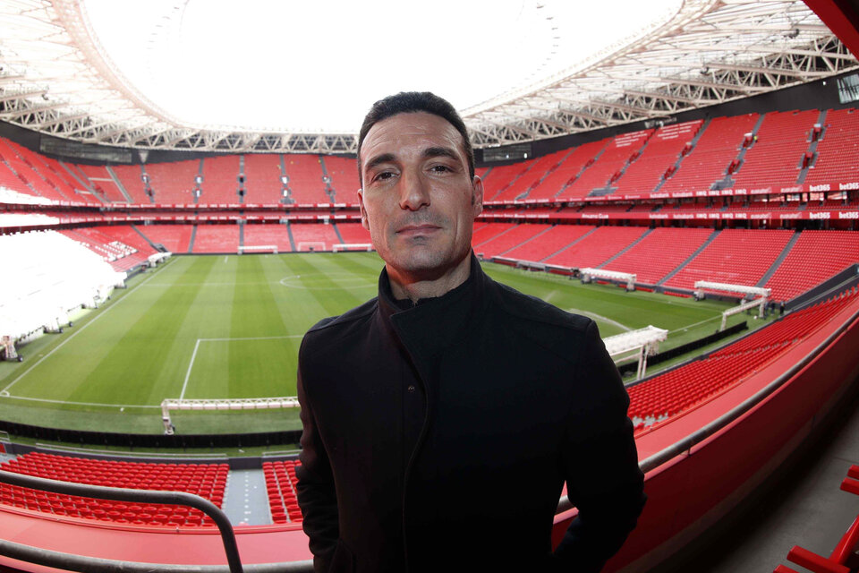 Scaloni estuvo en San Mames viendo el Athletic-Granada por la Copa del Rey. (Fuente: EFE)