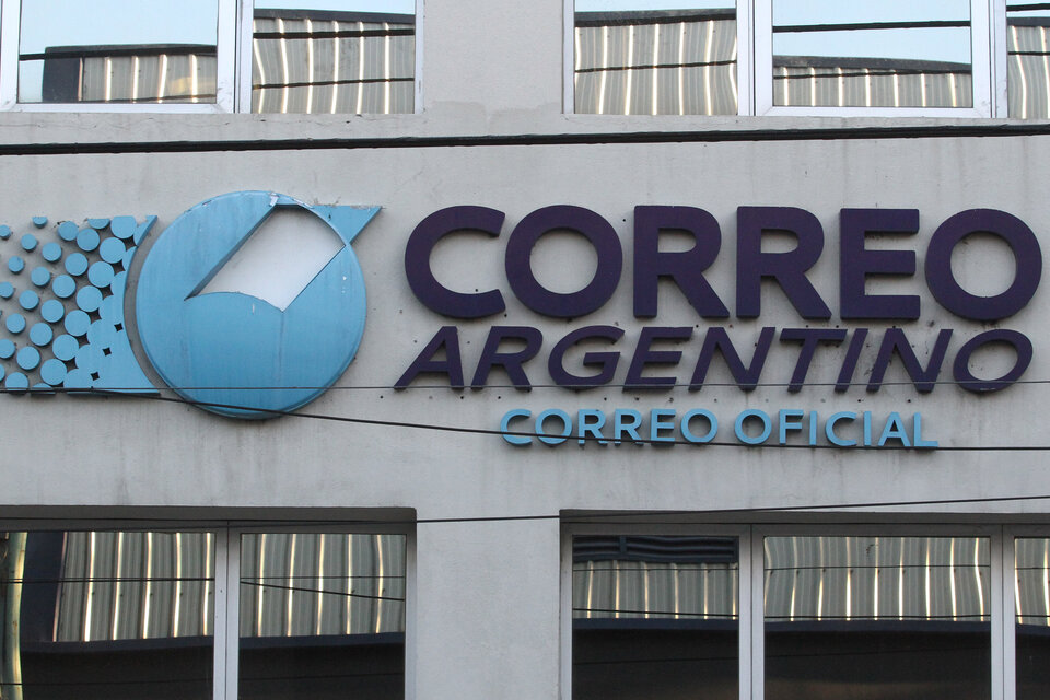 Los Macri están evitando pagar una gruesa deuda al estado por el Correo.