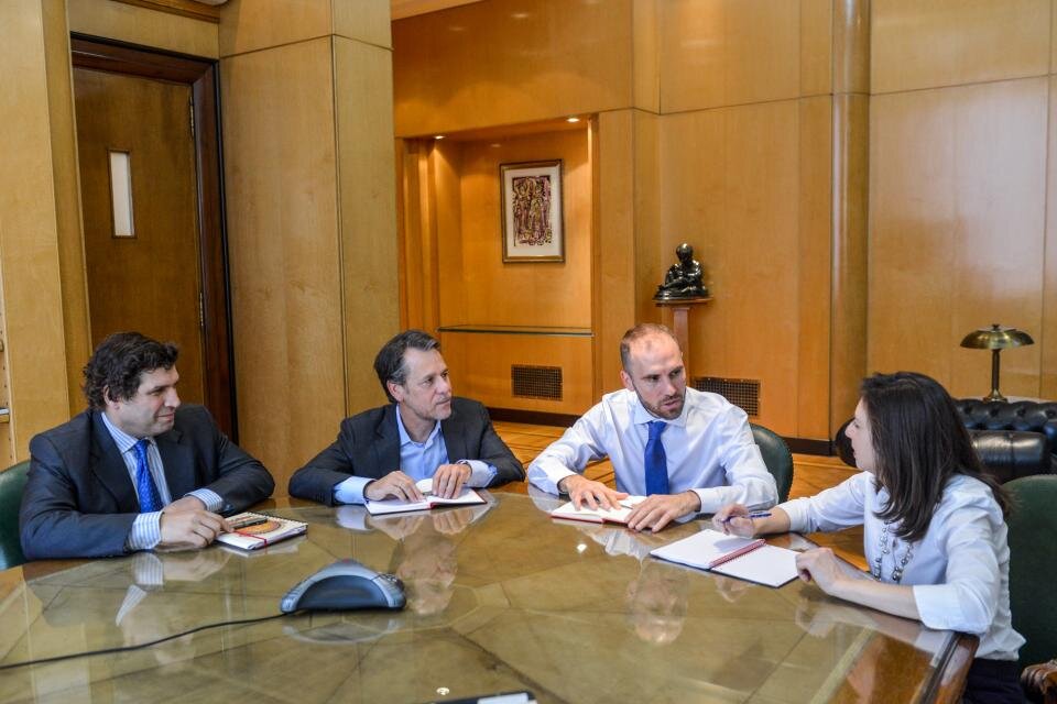 Martín Guzmán en su reunión con los enviados del FMI.