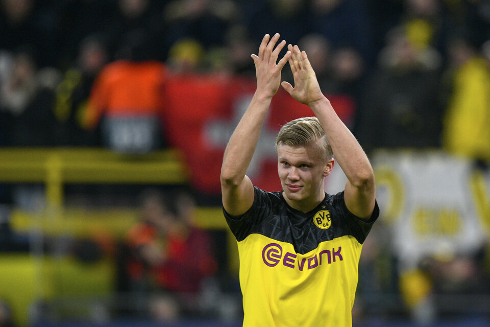 Haaland marcó dos goles en su primer partido de Champions con el Borussia Dortmund.  (Fuente: AFP)
