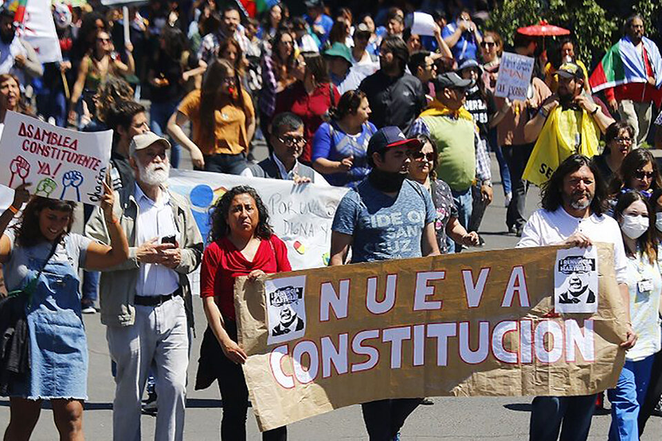 La reforma constitucional encabezo las demandas de la protesta en las calles de Chile. (Fuente: AFP)