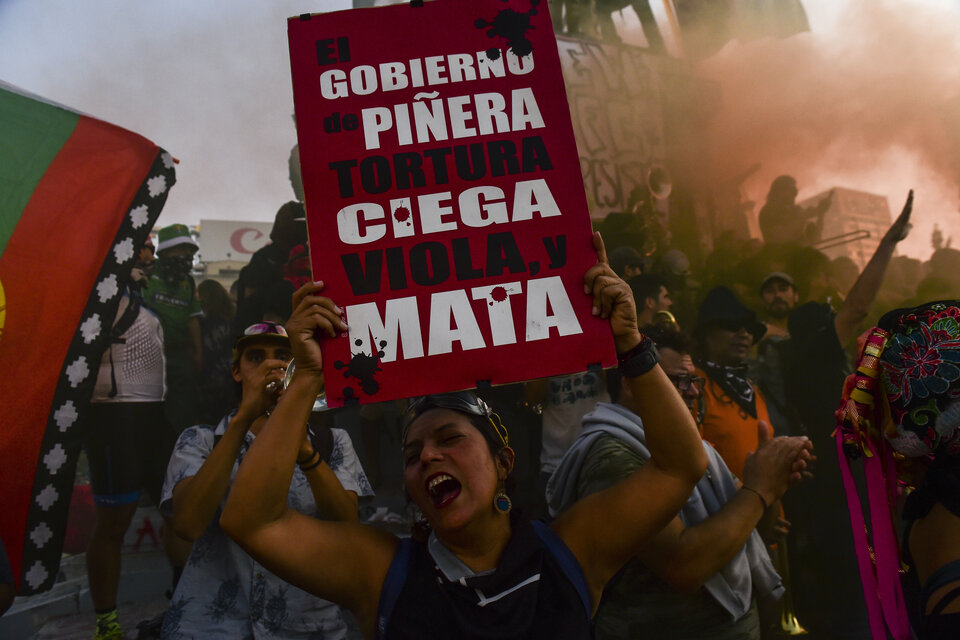 Protesta contra el gobierno de Piñera este fin de semana en Santiago. (Fuente: AFP)