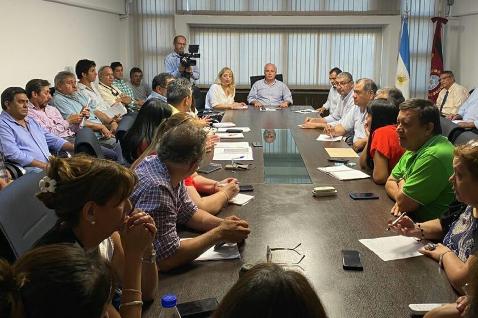 El ministro Cánepa encabezó la reunión paritaria  (Fuente: Gobierno de Salta)
