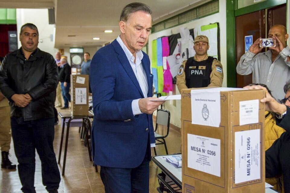 Pichetto votando en octubre, cuando fue candidato a vicepresidente de Macri.  (Fuente: NA)